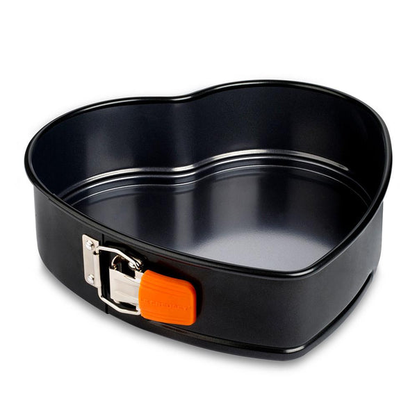 Le Creuset Heart Springform Cake Tin