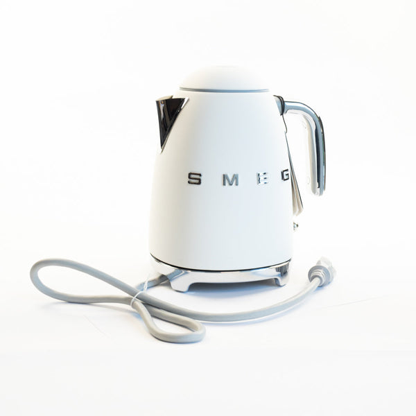 Open Box (#341) | Smeg Electric Tea Kettle, Matte White