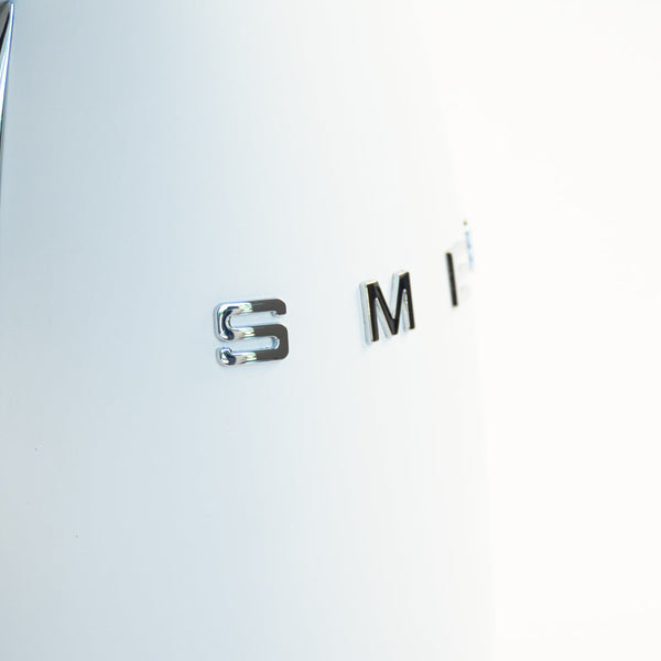 Open Box (#341) | Smeg Electric Tea Kettle, Matte White