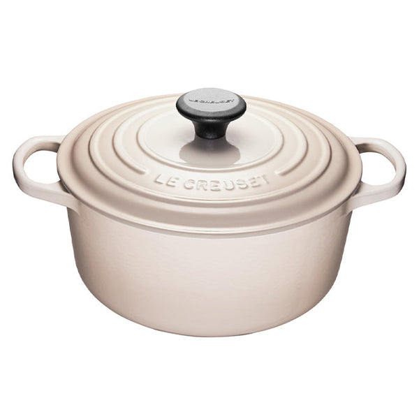 Le Creuset Signature Cast-Iron Round French Oven 5.3L - Meringue