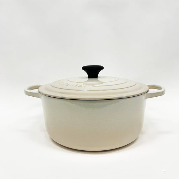 Open Box (#383) Le Creuset Signature Cast-Iron Round French Oven 5.3L - Meringue
