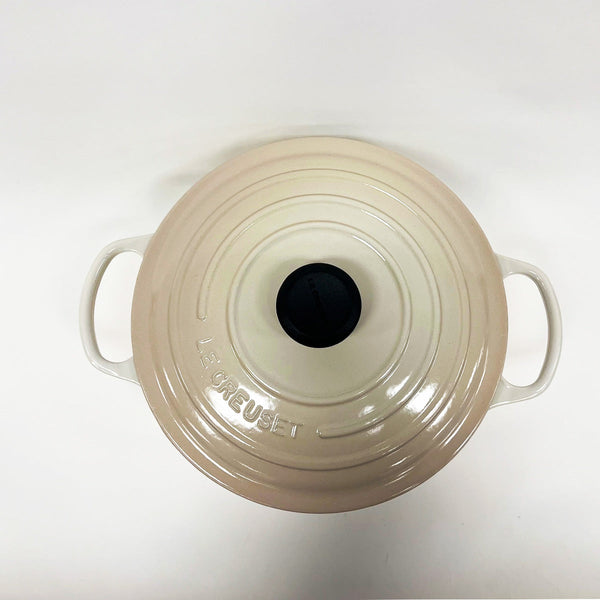 Open Box (#383) Le Creuset Signature Cast-Iron Round French Oven 5.3L - Meringue